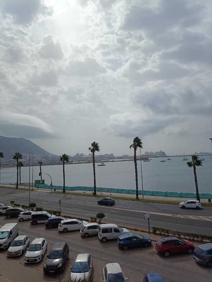 Vistas A 3 Paises Y 2 Continentes 1º Linea De Playa A 5 Minutos De Gibraltar Διαμέρισμα La Línea de la Concepción Εξωτερικό φωτογραφία